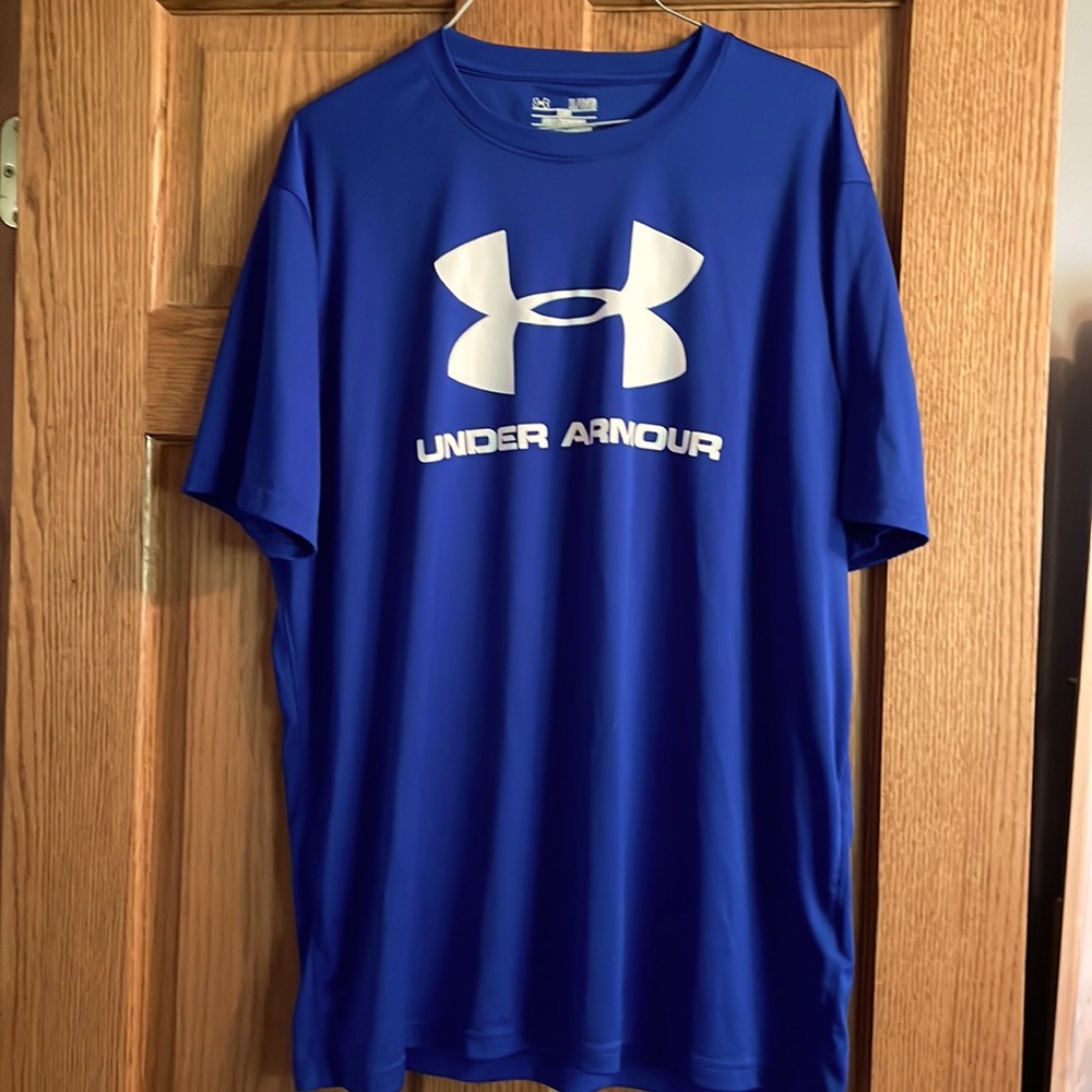 Mens loose under armour shirr